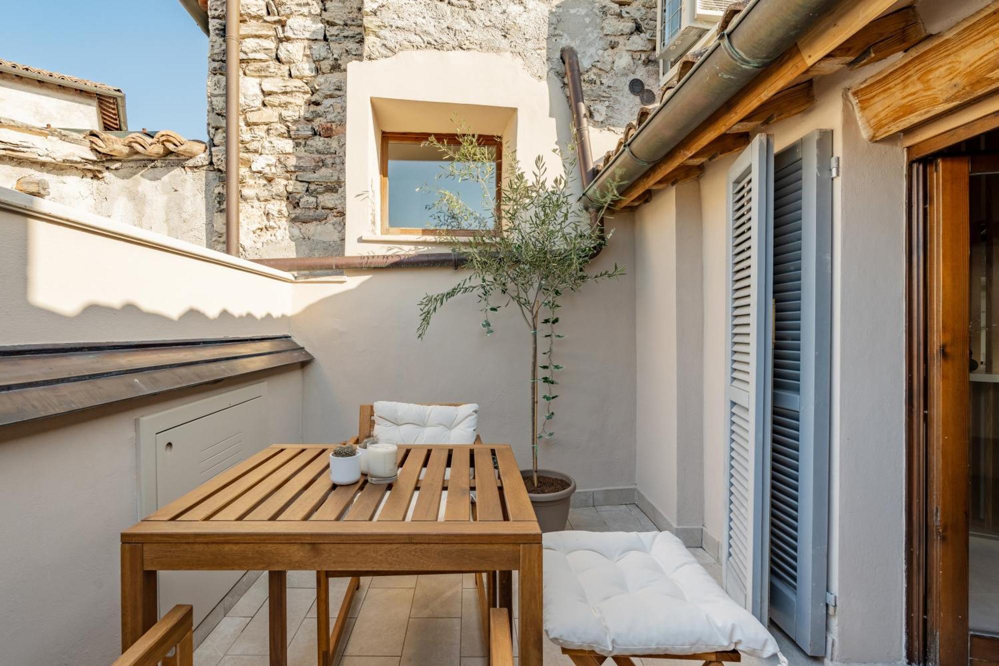 A Casa Di Nadia Apartment 斯波莱托 外观 照片